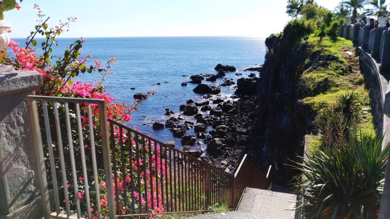 La Castellese Bed & Breakfast Aci Castello Exterior photo